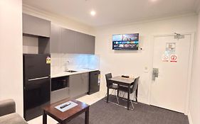 Lonsdale Street Apartments